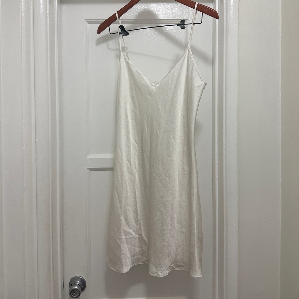 ARITZIA WILFRED | Mini slip dress | WHITE